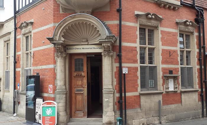 Robert Owen Museum entrance. Come find the museum in Broad Street, Newtown. Open weekdays from 11am to 3pm.